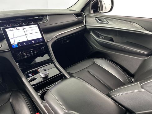 Used 2023 Jeep Grand Cherokee L Limited image 24