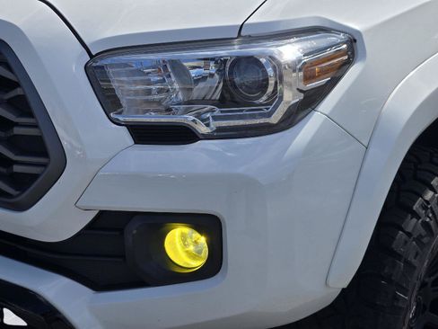 Used 2022 Toyota Tacoma TRD Sport AWD/4WD image 10