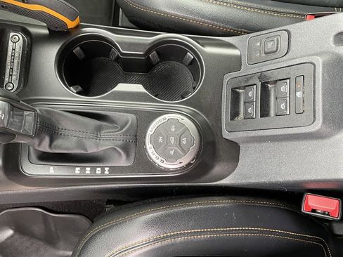 Used 2022 Ford Bronco Badlands image 21