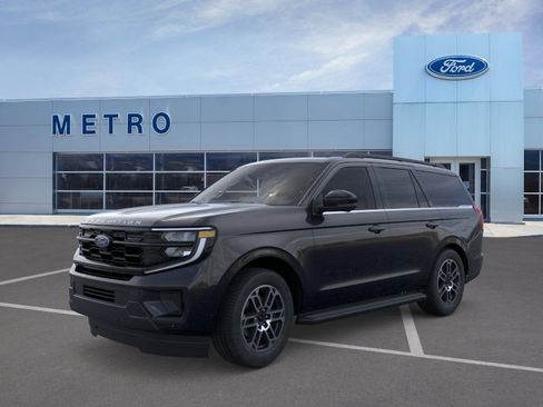 New 2026 Ford Expedition Active AWD/4WD image 2