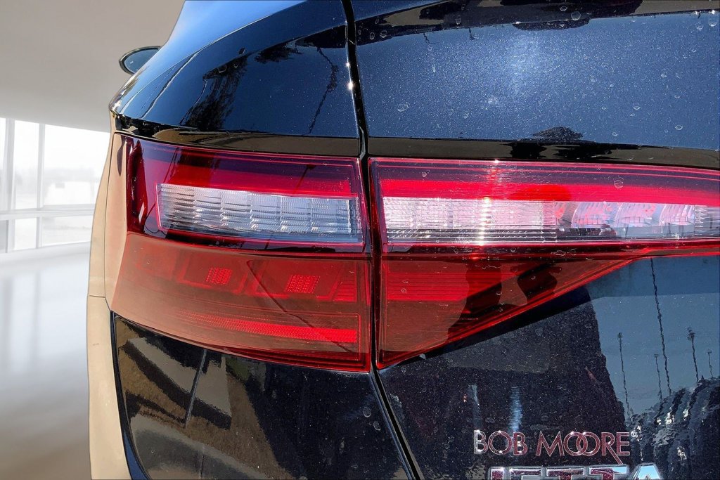 Used 2020 Volkswagen Jetta R-Line FWD image 28
