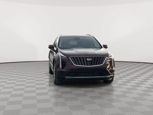 Certified 2023 Cadillac XT4 Premium Luxury w/ Technology Package image 3