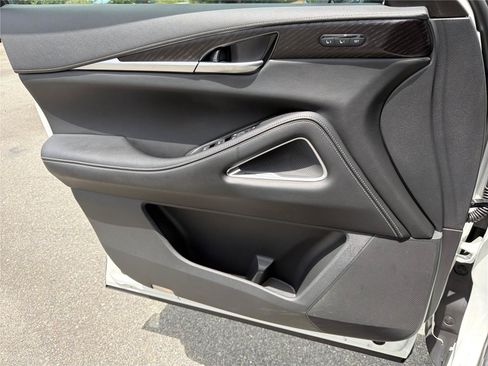 Used 2023 INFINITI QX60 Sensory w/ Cargo Package AWD/4WD image 18