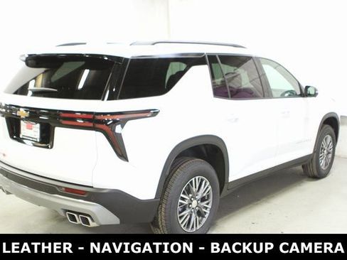 New 2025 Chevrolet Traverse LT w/ Driver Confidence Package image 33