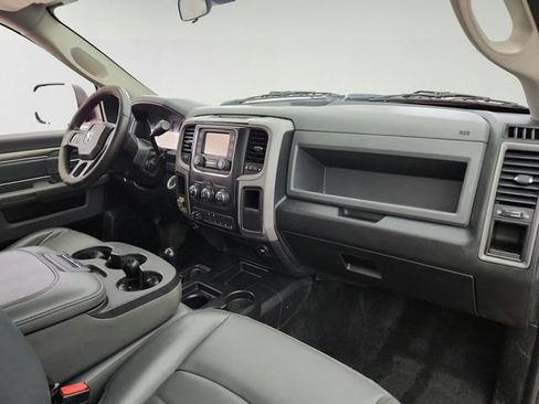 Used 2018 RAM 3500 Tradesman w/ Chrome Appearance Group AWD/4WD image 14