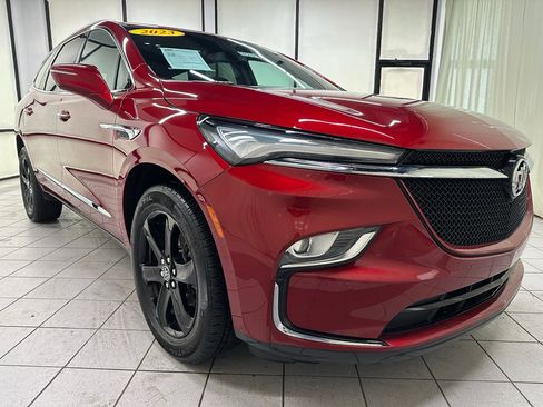 Used 2023 Buick Enclave Essence w/ Sport Touring Edition image 2