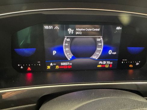 Used 2022 Volkswagen Tiguan SE AWD/4WD image 4
