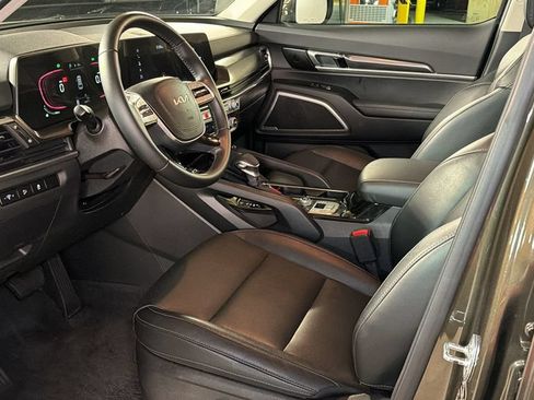 Used 2023 Kia Telluride S AWD/4WD image 19