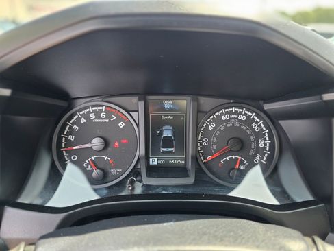Used 2022 Toyota Tacoma SR AWD/4WD image 22