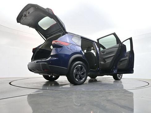 Used 2024 Nissan Rogue SV FWD image 46