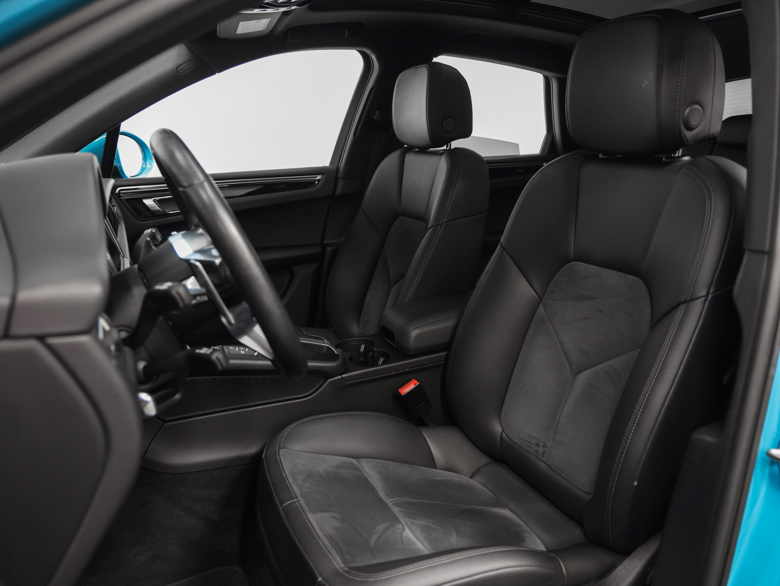 Certified 2021 Porsche Macan S AWD/4WD image 38