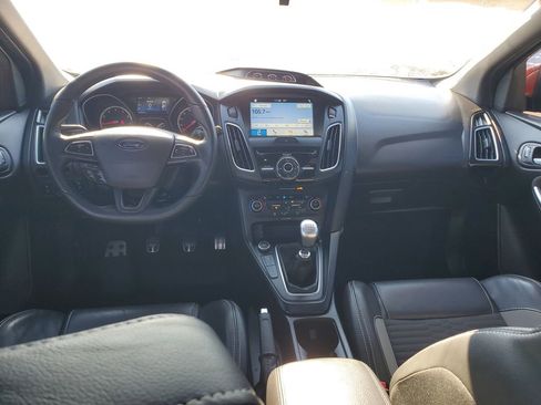 Certified 2017 Ford Focus ST w/ Equipment Group 401A image 10