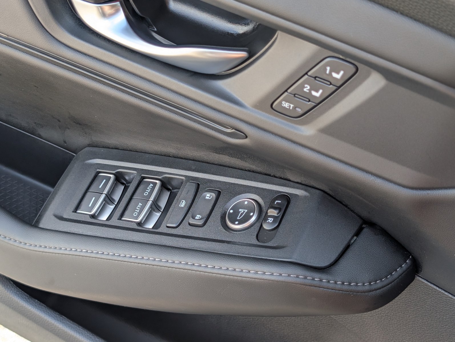 Used 2025 Honda Accord Sport image 17