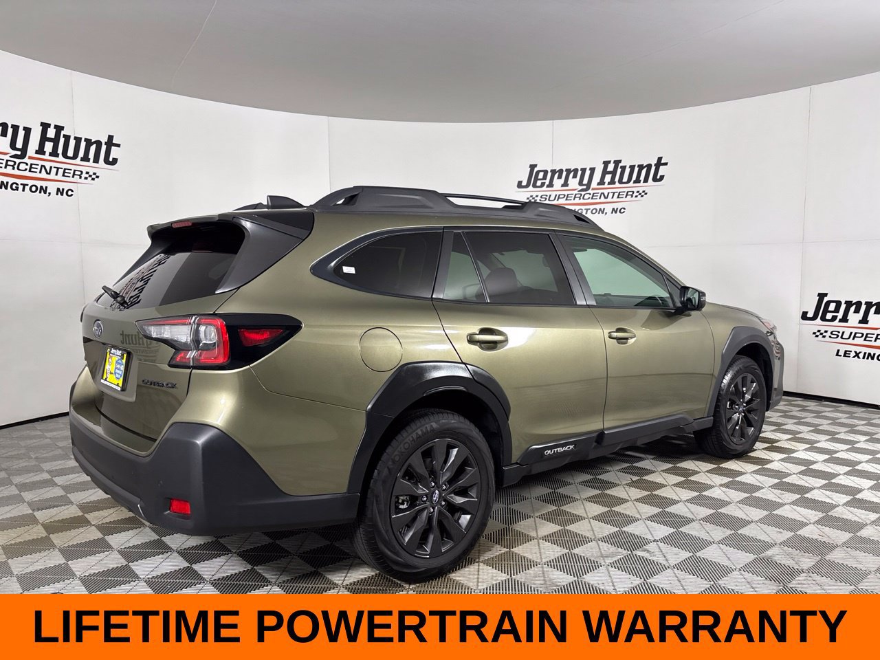 Used 2025 Subaru Outback Onyx Edition AWD/4WD image 6