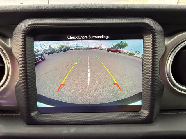 Used 2018 Jeep Wrangler Unlimited Sahara AWD/4WD image 21