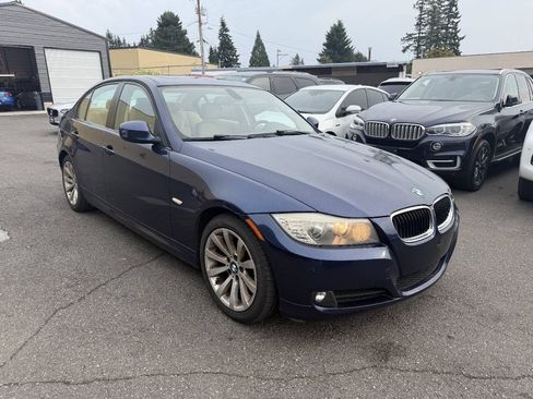 Used 2011 BMW 328i Sedan RWD image 5