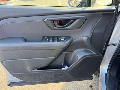 Certified 2025 Subaru Forester Premium image 15