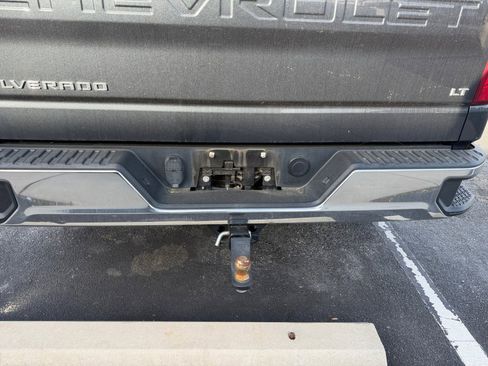 Used 2021 Chevrolet Silverado 1500 LT w/ Convenience Package II image 19