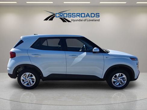 New 2026 Hyundai Venue SE FWD image 7
