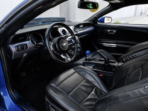 Used 2017 Ford Mustang GT w/ Black Accent Package RWD image 3