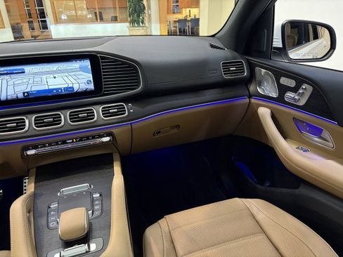 New 2026 Mercedes-Benz GLS 450 4MATIC image 12