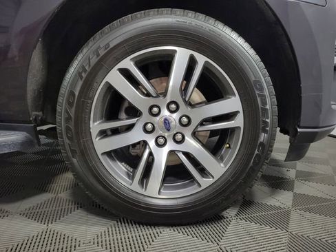 Used 2024 Ford Expedition Limited image 11