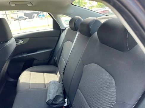 Used 2019 Kia Forte LXS FWD image 15