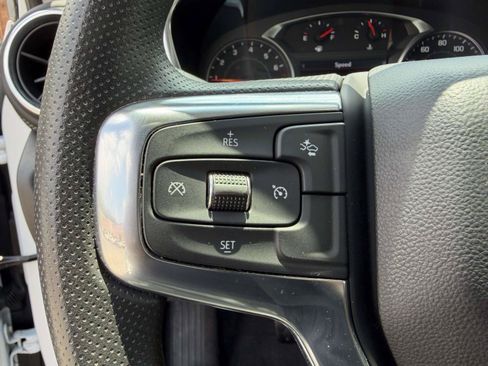 Used 2025 Chevrolet Blazer LT FWD image 8