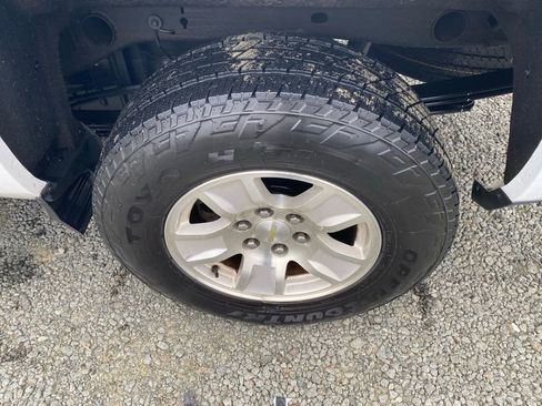 Used 2018 Chevrolet Silverado 1500 LT w/ All Star Edition image 24