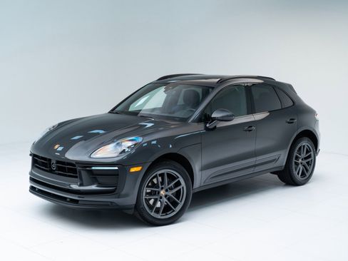 Certified 2026 Porsche Macan AWD/4WD image 1