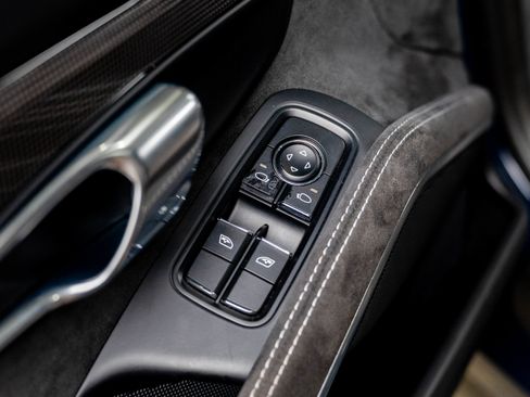 Used 2018 Porsche 911 GT3 RWD image 46