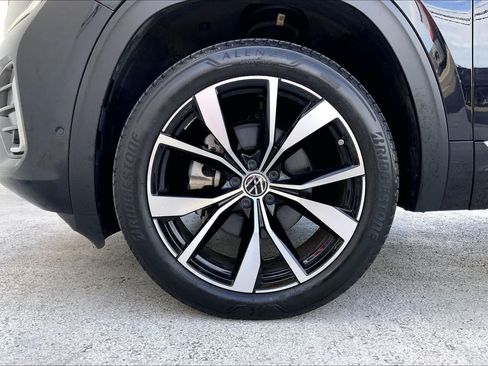 Used 2024 Volkswagen Atlas SEL Premium R-Line AWD/4WD image 8