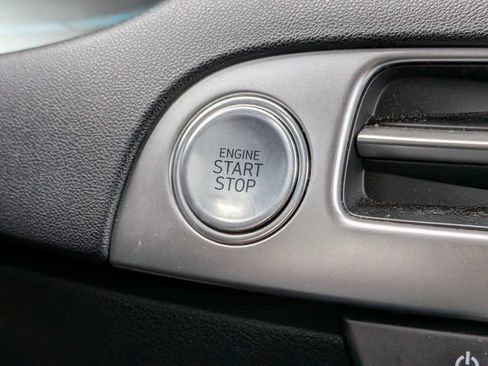 Used 2024 Hyundai Palisade SEL FWD image 32