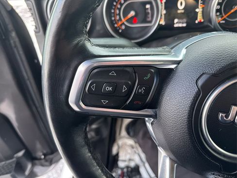 Used 2021 Jeep Wrangler Unlimited Sahara image 28