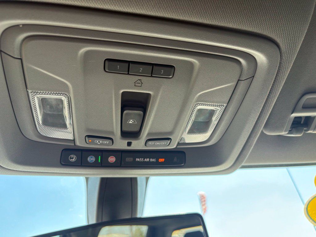 Used 2019 Chevrolet Silverado 1500 LT w/ Texas Edition RWD image 12