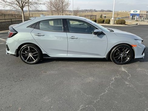 Used 2021 Honda Civic Sport Touring image 2