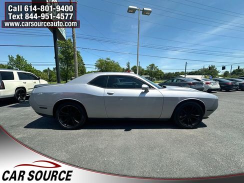 Used 2016 Dodge Challenger SXT w/ Blacktop Package RWD image 5
