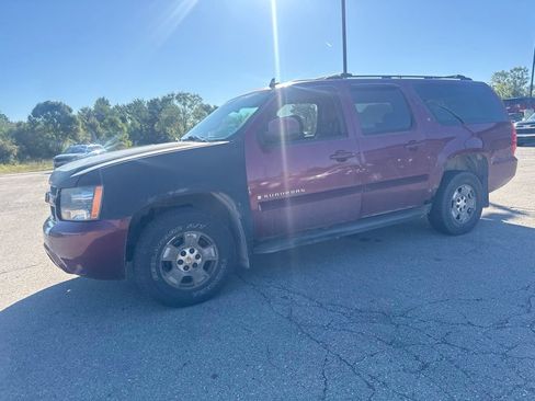 Used 2007 Chevrolet Suburban LT AWD/4WD image 4