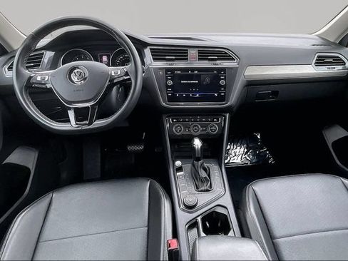 Used 2021 Volkswagen Tiguan SEL AWD/4WD image 14