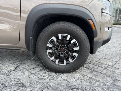 Used 2024 Nissan Frontier Pro-X image 9