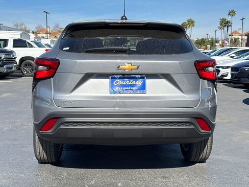 New 2026 Chevrolet Trax LS w/ LS Convenience Package image 8
