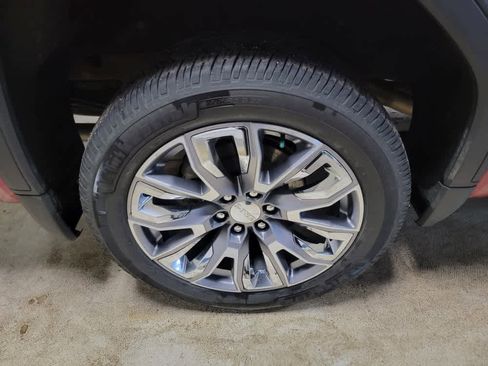 Certified 2024 GMC Sierra 1500 Denali image 9