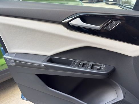 New 2026 Volkswagen Taos S image 18