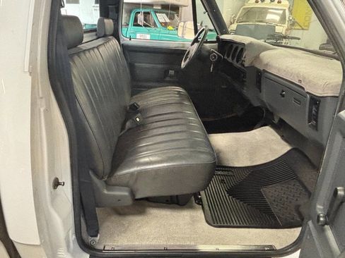 Used 1993 Dodge D/W Truck 250 RWD image 24