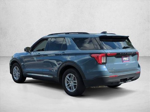 Used 2025 Ford Explorer Active RWD image 7