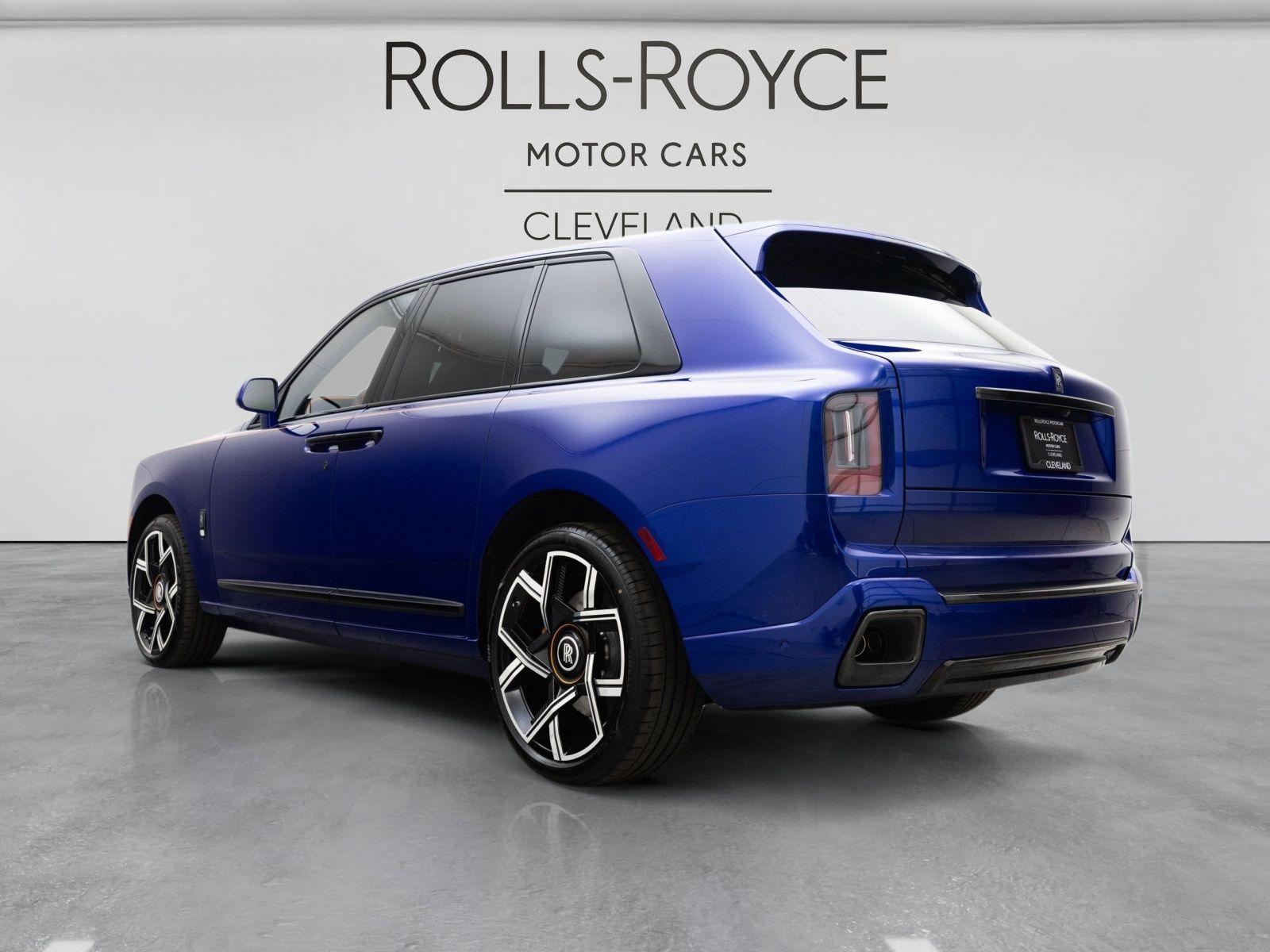 New 2027 Rolls-Royce Cullinan Black Badge AWD/4WD image 3
