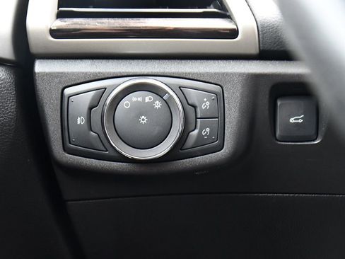 Used 2016 Ford Fusion SE w/ Equipment Group 202A FWD image 31