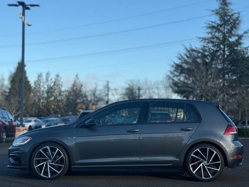 Used 2018 Volkswagen Golf R 4-Door image 2