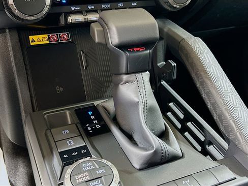 New 2026 Toyota 4Runner TRD Off-Road Premium AWD/4WD image 16