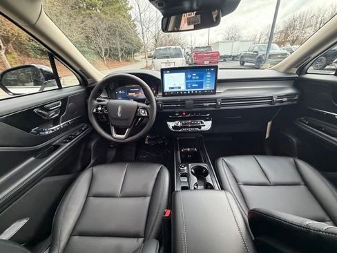 New 2026 Lincoln Corsair Premiere image 10